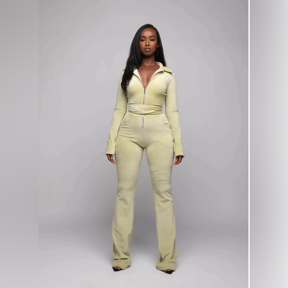 Grayscale Mint Jumper I’m size Medium